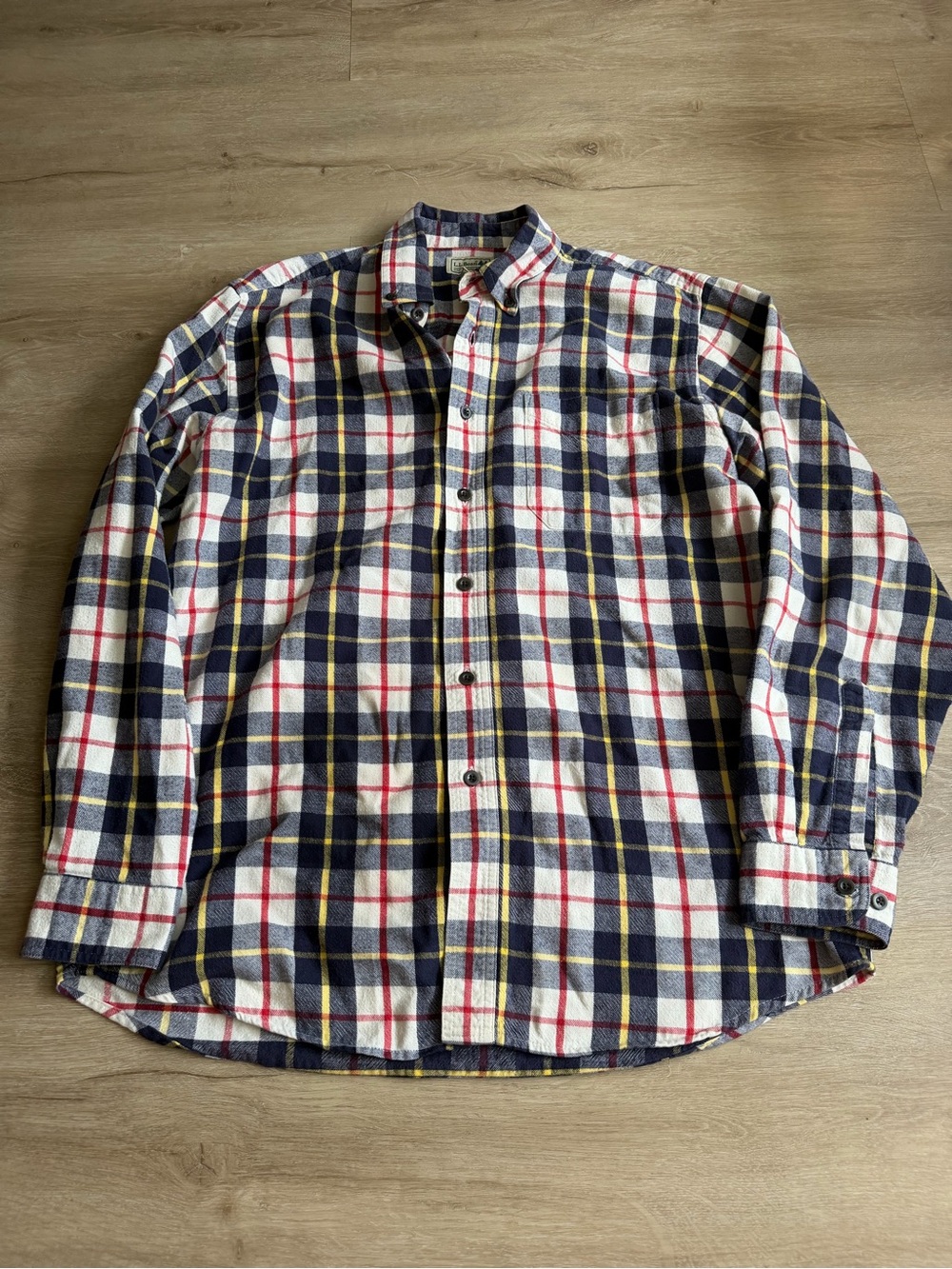 LL Bean Men’s Flannel Shirt Scottish Tartan Plaid Size M Cotton